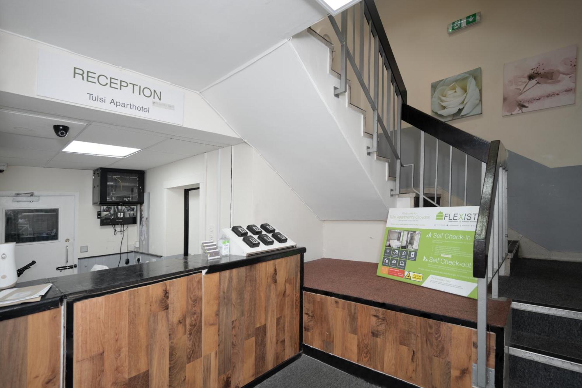 Flexistay Tulsi Aparthotel Croydon Exterior photo