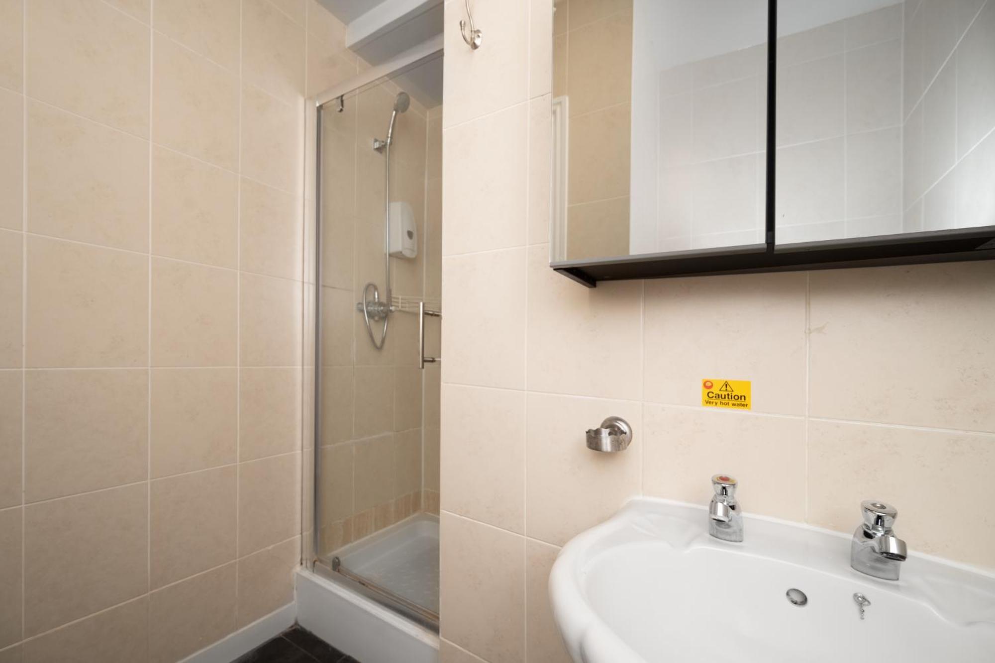 Flexistay Tulsi Aparthotel Croydon Exterior photo
