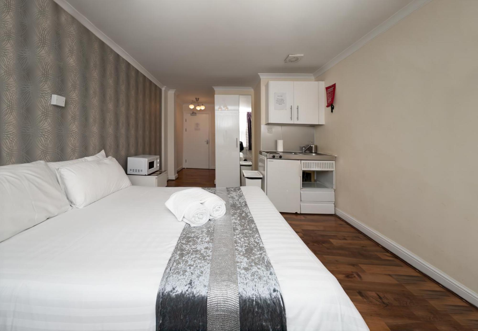 Flexistay Tulsi Aparthotel Croydon Exterior photo